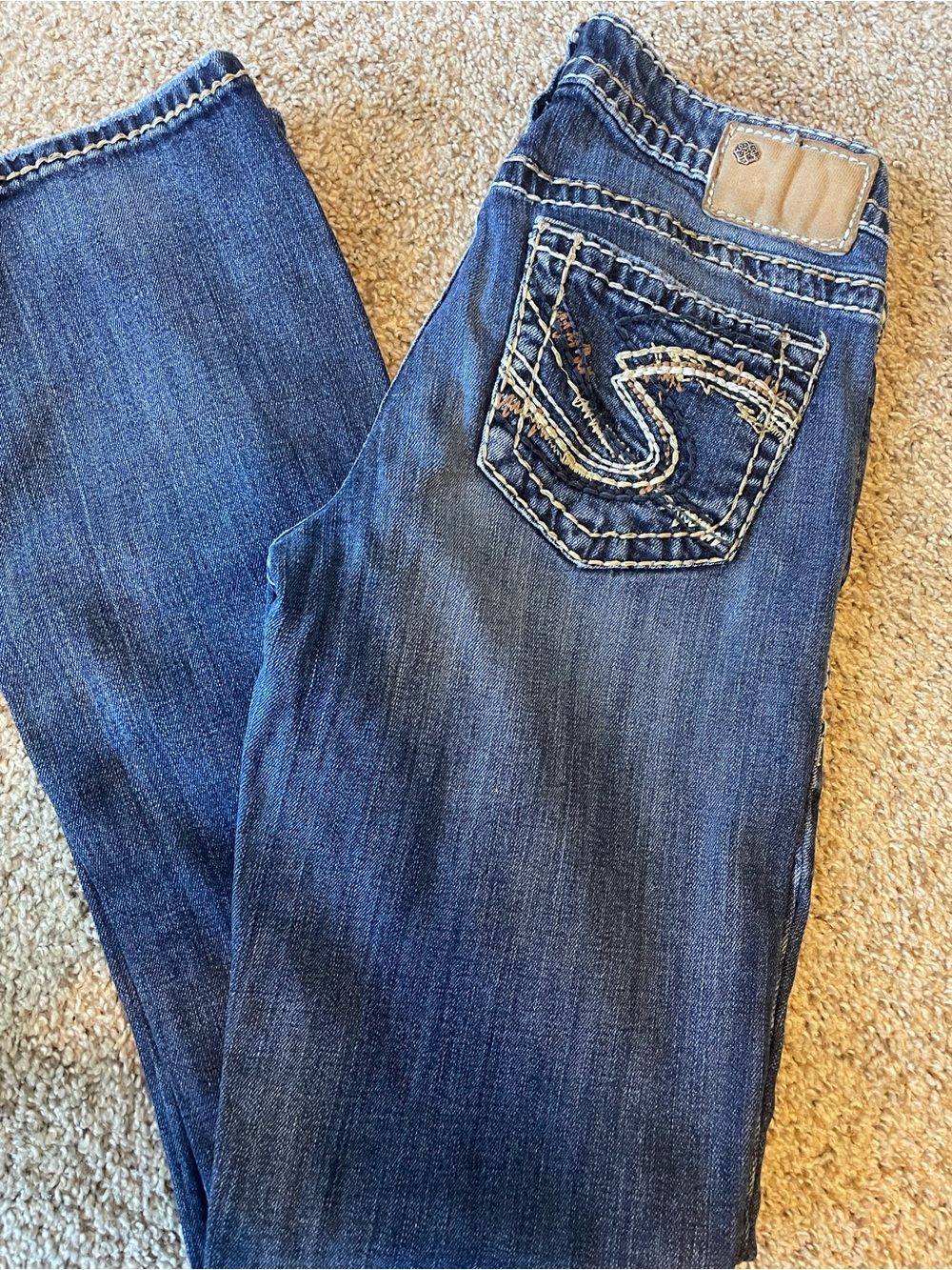 Silver Jeans bootcut -Leg Dark Blue Jeans with Embroidered Back Pocket